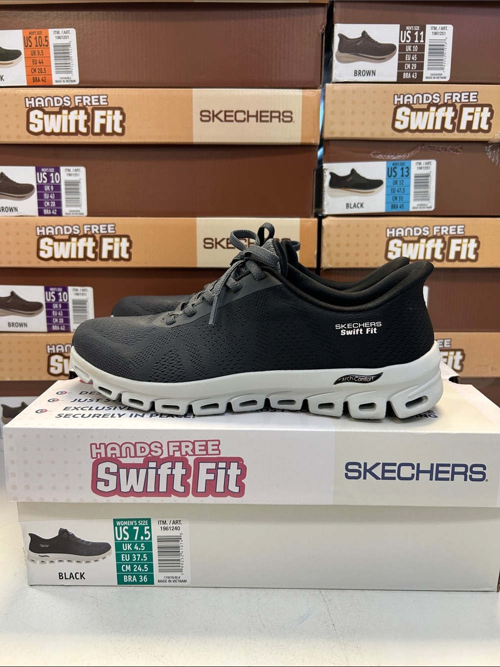 Skechers Swift Fit Women’s Size 7.5 Black Athletic Sneakers with White Sole 0247